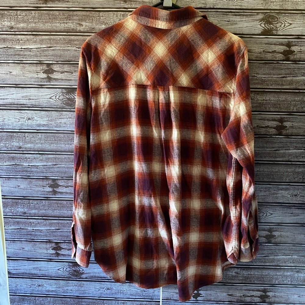Gap Women's Long-Sleeved Button-Down Flannel Top Size XL Relaxed Fit Plaid NWT - Picture 2 of 8